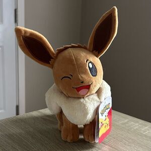 NWT … POKÉMON “Eevee” Plush Toy